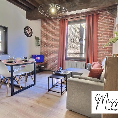 Apartament "La Fenetre Sur Le Marche" De Miss.K Conciergerie Châtillon-sur-Chalaronne Zewnętrze zdjęcie