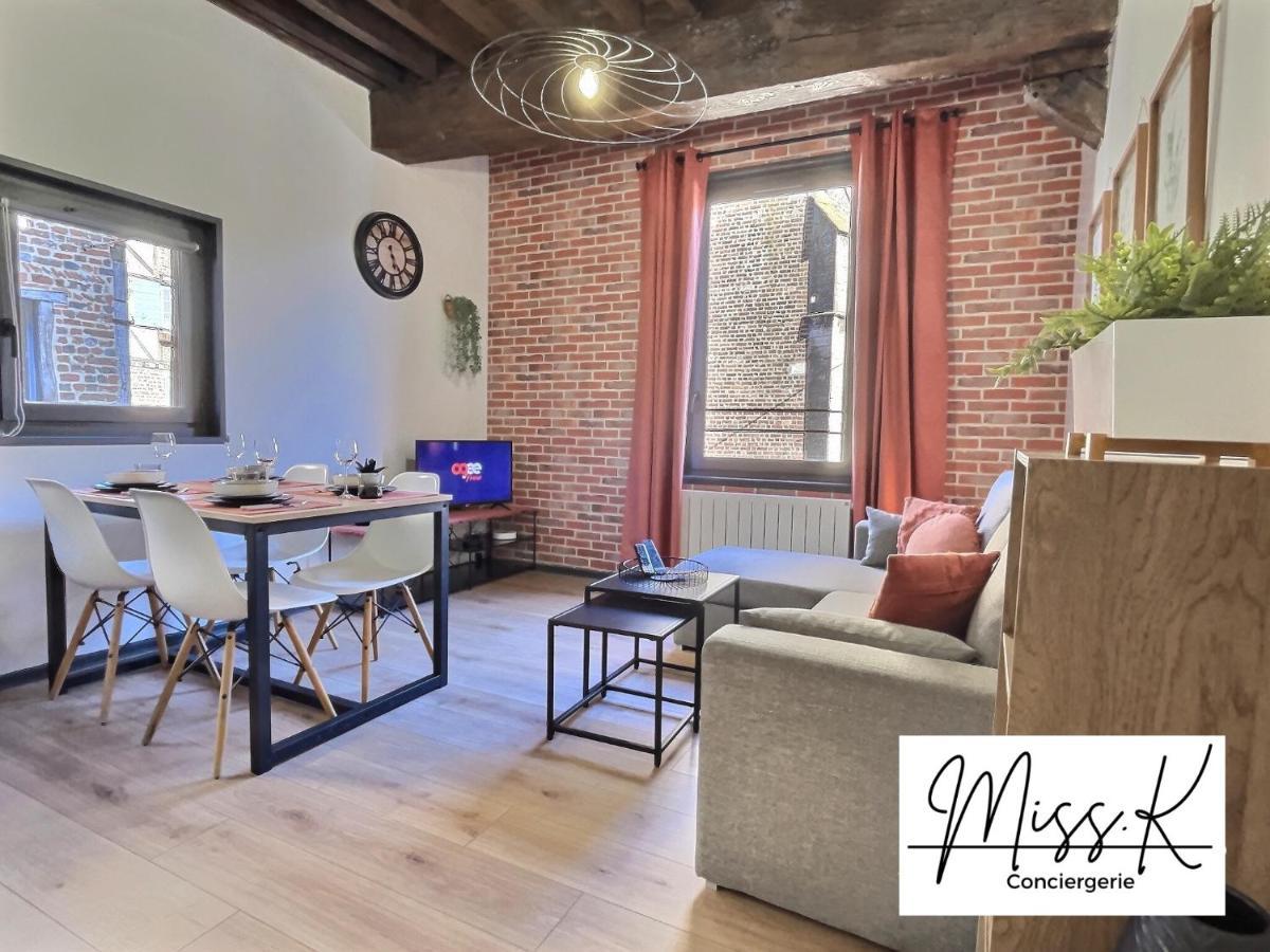 Apartament "La Fenetre Sur Le Marche" De Miss.K Conciergerie Châtillon-sur-Chalaronne Zewnętrze zdjęcie